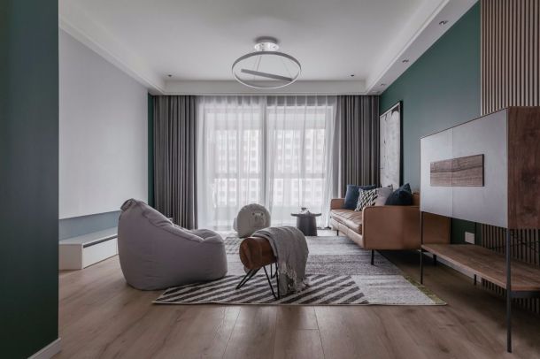 白樺林明天三居室極簡(jiǎn)北歐風(fēng)格裝修，低調(diào)灰和祖母綠的搭配很氣質(zhì)呀