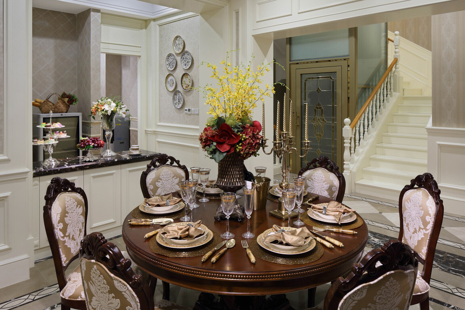 西西安小鎮(zhèn)210平歐式風(fēng)格設(shè)計方案